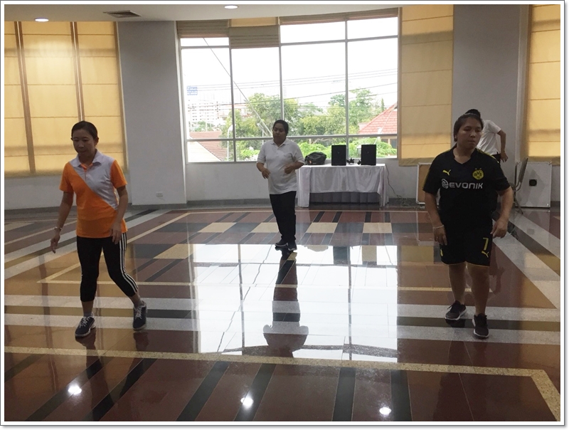 ﻿กรมบังคับคดีจัดกิจกรรมออกกำลังกายเสริมสร้างสุขภาพ และสร้างพลังสุขในการทำงาน 